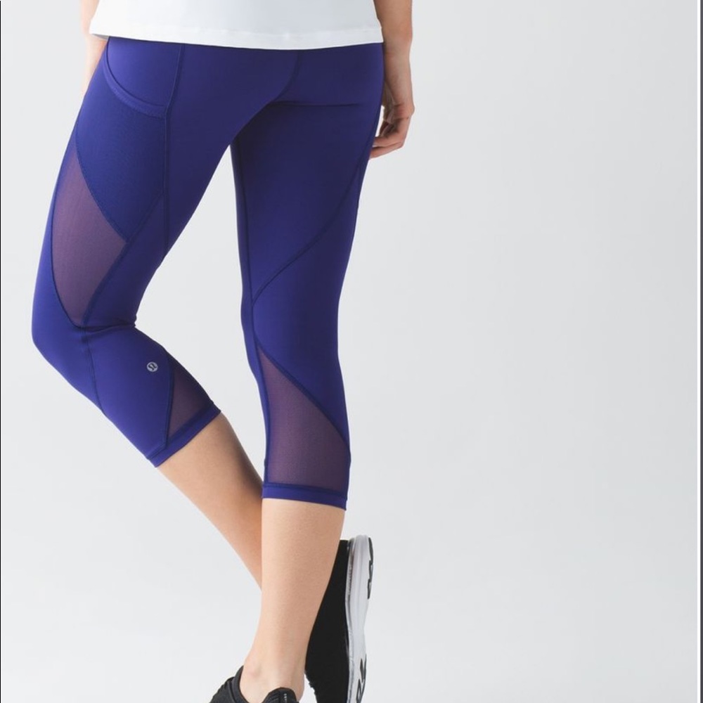 NWT lululemon fast as light crop Sz 12 blue